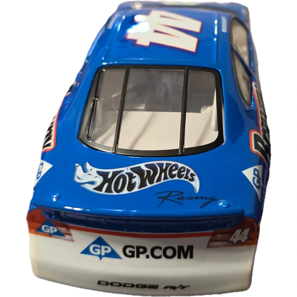 Buckshot Jones #44 Hot Wheels Georgia-Pacific Brawny Dodge Diecast